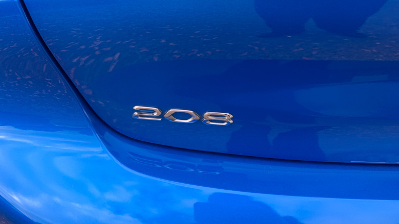 Peugeot 208 1.2 PureTech 100 GT 5dr EAT8 Petrol Hatchback